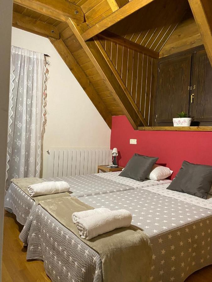 La Buhardilla De Sofia Apartment Sesué Екстериор снимка